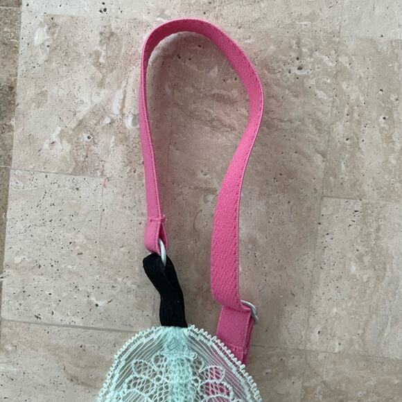 Cosmopolitan lacy eyelet bralette - Picture 3 of 6